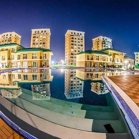 Modern Apartment With Pool In North Bucharest Cretuleasca Kültér fotó