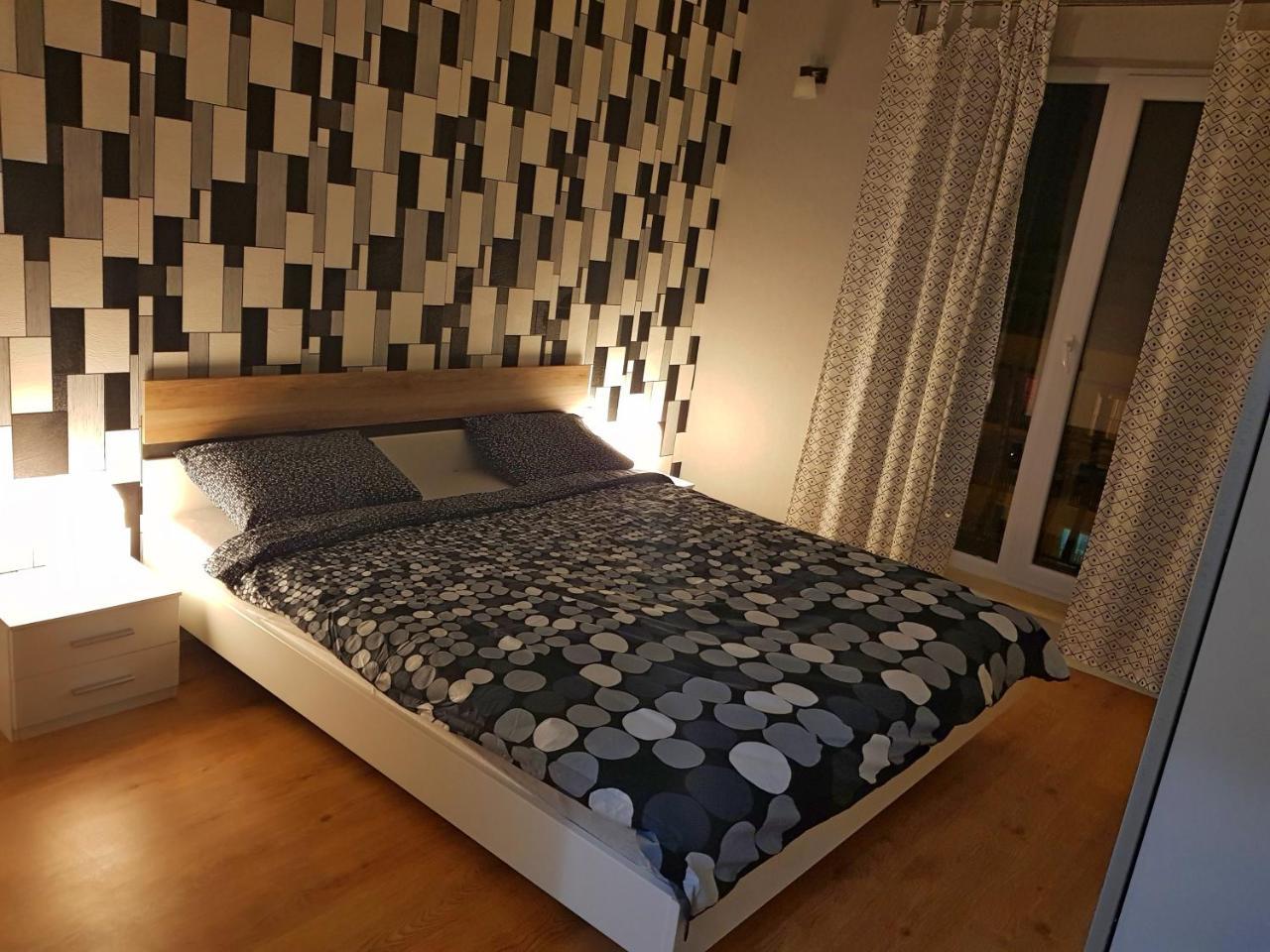 Modern Apartment With Pool In North Bucharest Cretuleasca Kültér fotó