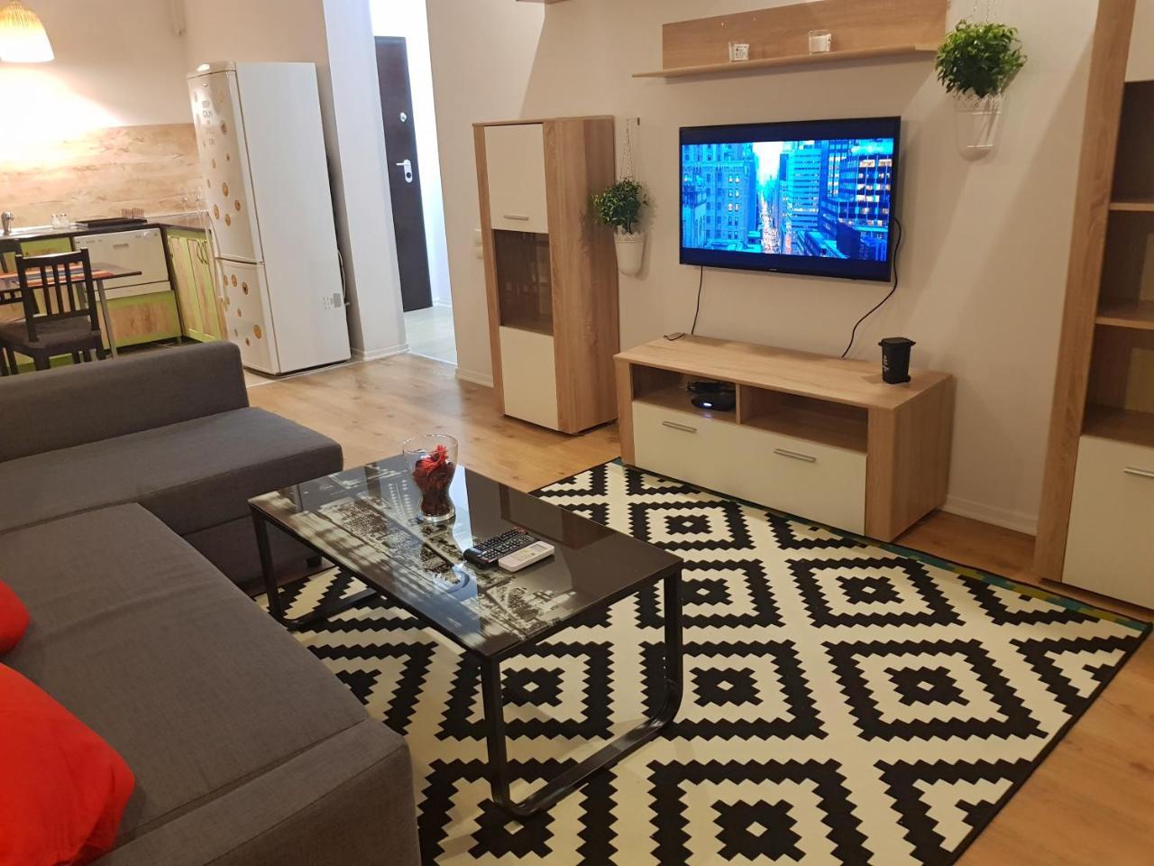 Modern Apartment With Pool In North Bucharest Cretuleasca Kültér fotó