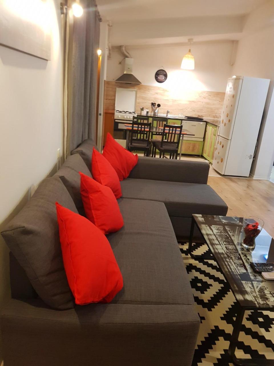 Modern Apartment With Pool In North Bucharest Cretuleasca Kültér fotó