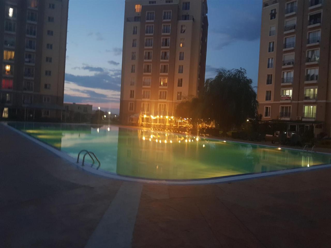 Modern Apartment With Pool In North Bucharest Cretuleasca Kültér fotó